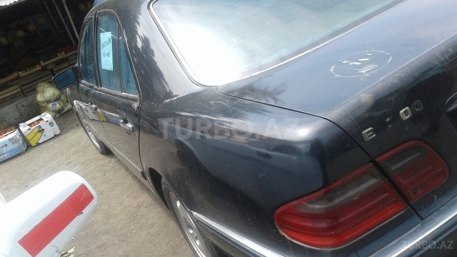 Mercedes E 300 1997, 365,420 km - 3.0 l - İmişli