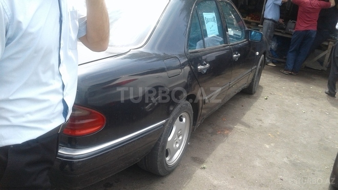 Mercedes E 300 1997, 365,420 km - 3.0 l - İmişli