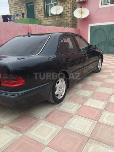 Mercedes E 220 2000, 365,000 km - 2.2 l - Xırdalan