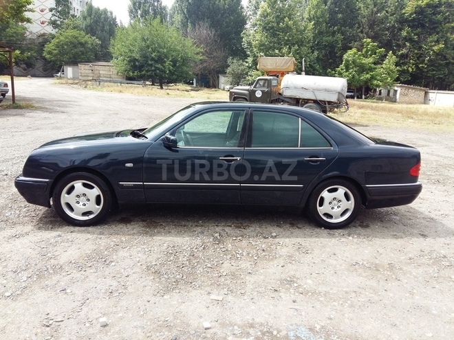 Mercedes E 230 1997, 398,000 km - 2.3 л - Mingəçevir