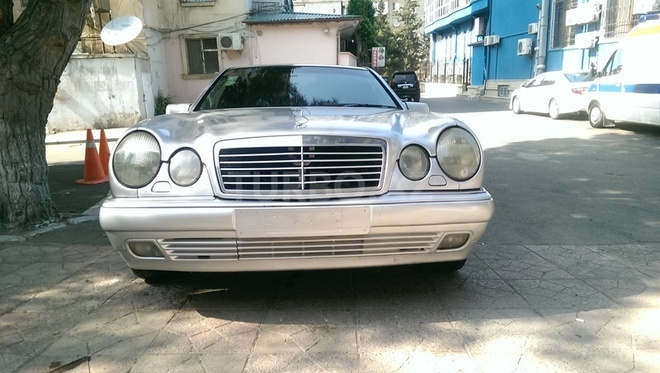 Mercedes E 300 1999, 231,000 km - 3.0 l - Bakı