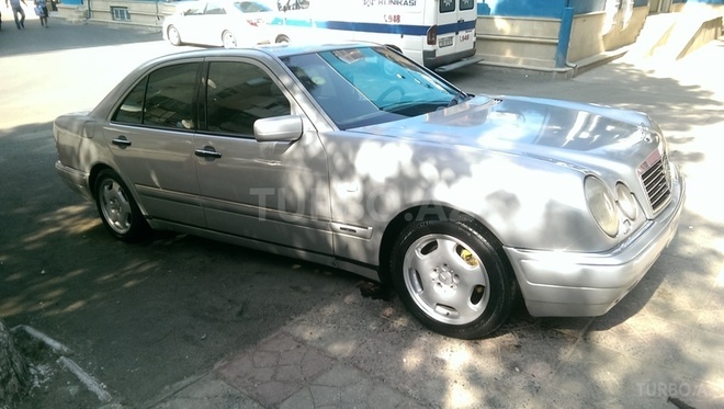 Mercedes E 300 1999, 231,000 km - 3.0 l - Bakı