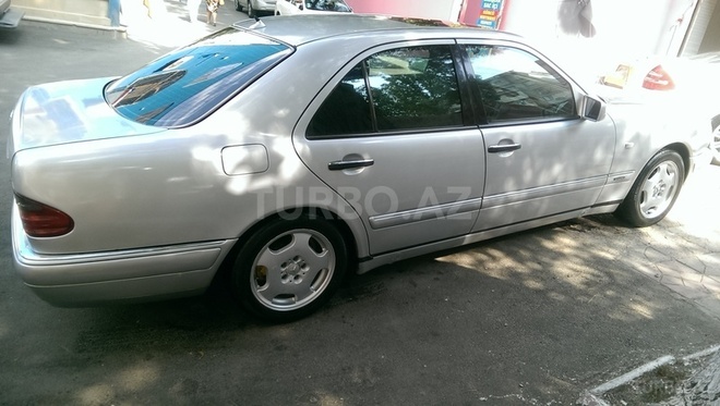 Mercedes E 300 1999, 231,000 km - 3.0 l - Bakı