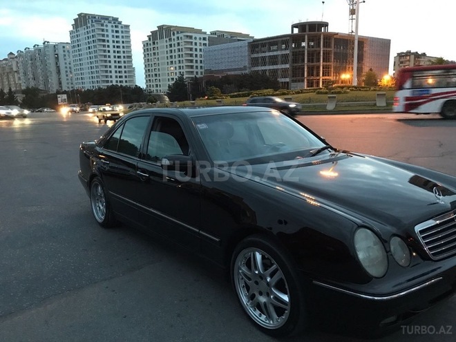 Mercedes E 320 2000, 237,000 km - 3.2 l - Bakı