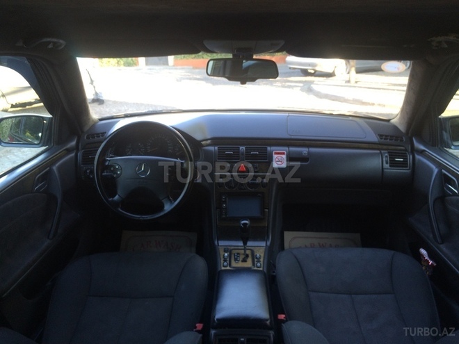 Mercedes E 240 2000, 285,000 km - 2.4 l - Bakı