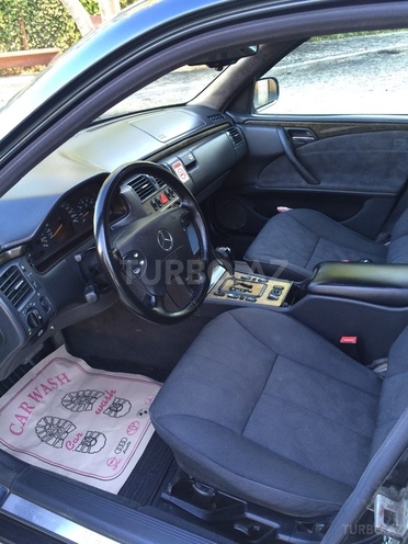 Mercedes E 240 2000, 285,000 km - 2.4 l - Bakı