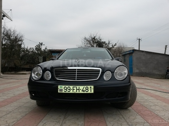 Mercedes E 220 2004, 250,000 km - 2.2 л - Bakı