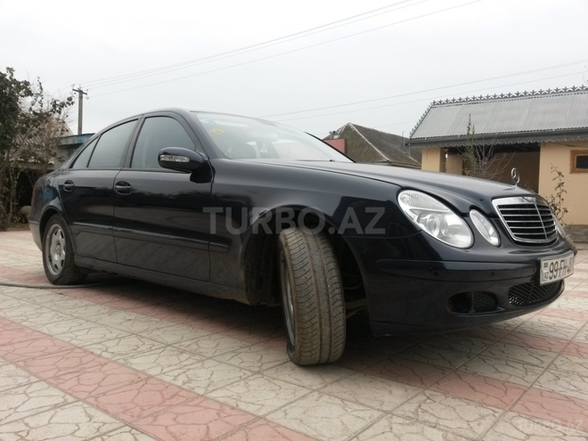 Mercedes E 220 2004, 250,000 km - 2.2 л - Bakı