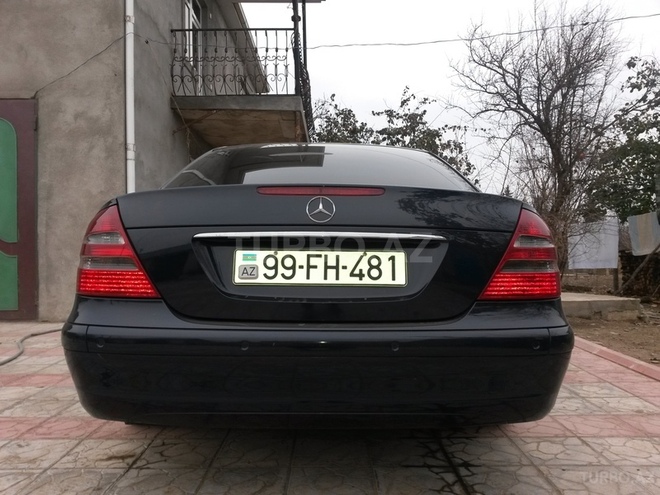 Mercedes E 220 2004, 250,000 km - 2.2 л - Bakı