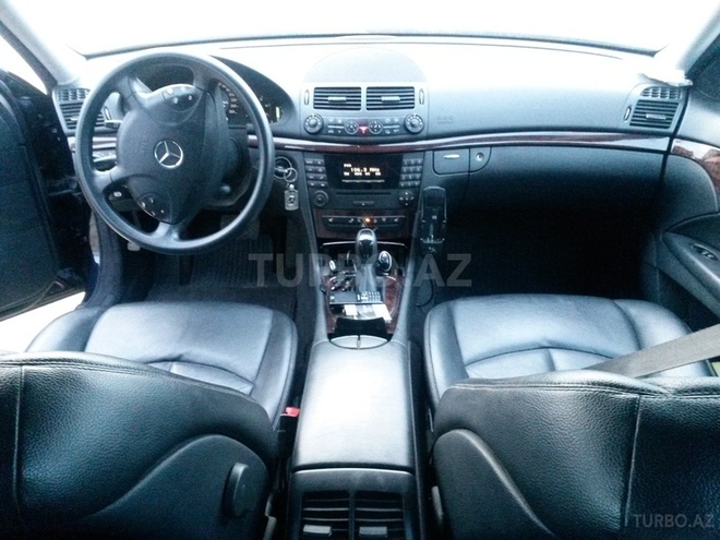 Mercedes E 220 2004, 250,000 km - 2.2 л - Bakı