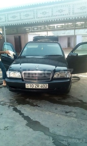 Mercedes C 200 1999, 100,000 km - 0.2 л - Saatlı