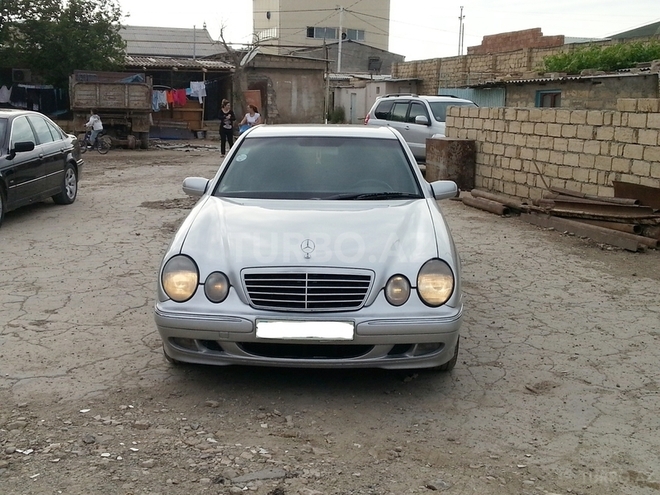 Mercedes E 270 2000, 249,235 km - 2.7 л - Xırdalan