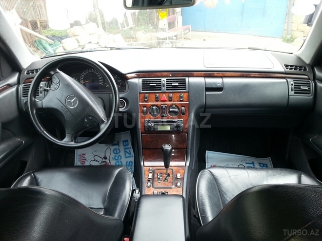 Mercedes E 270 2000, 249,235 km - 2.7 л - Xırdalan