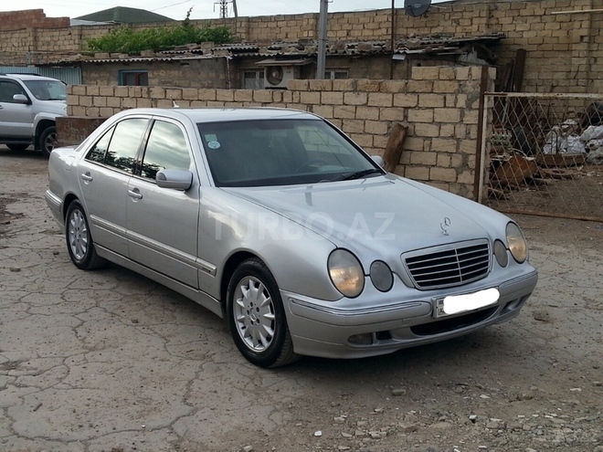 Mercedes E 270 2000, 249,235 km - 2.7 л - Xırdalan