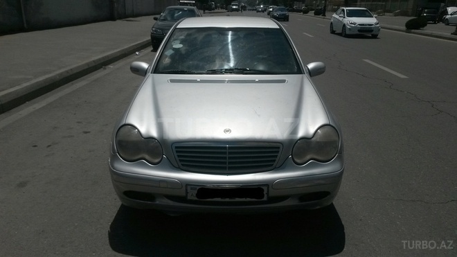 Mercedes C 220 2002, 230,000 km - 2.2 l - Bakı