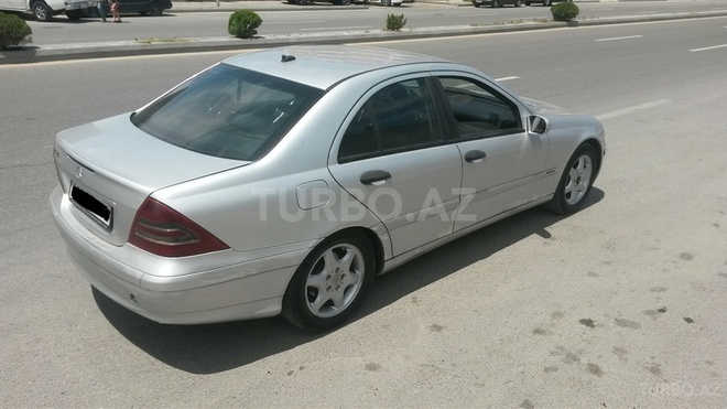 Mercedes C 220 2002, 230,000 km - 2.2 l - Bakı