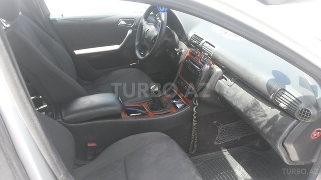 Mercedes C 220 2002, 230,000 km - 2.2 l - Bakı