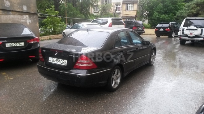 Mercedes C 320 2001, 211,359 km - 3.2 l - Bakı