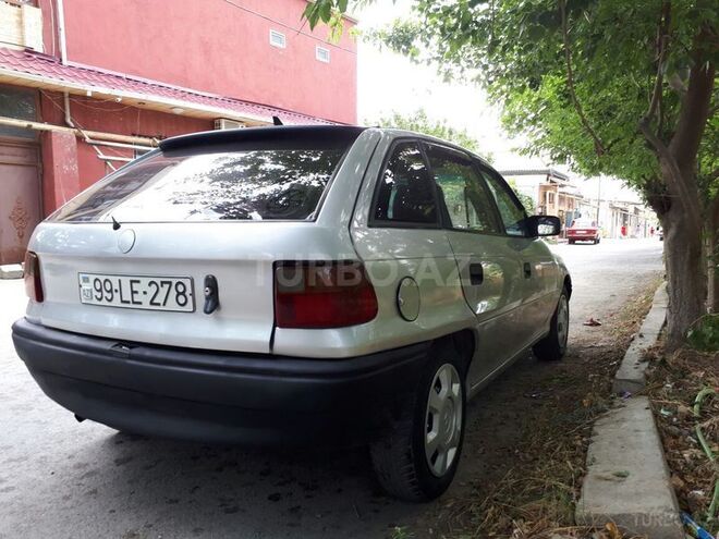 Opel Astra 1994, 385,000 km - 1.6 л - Bakı