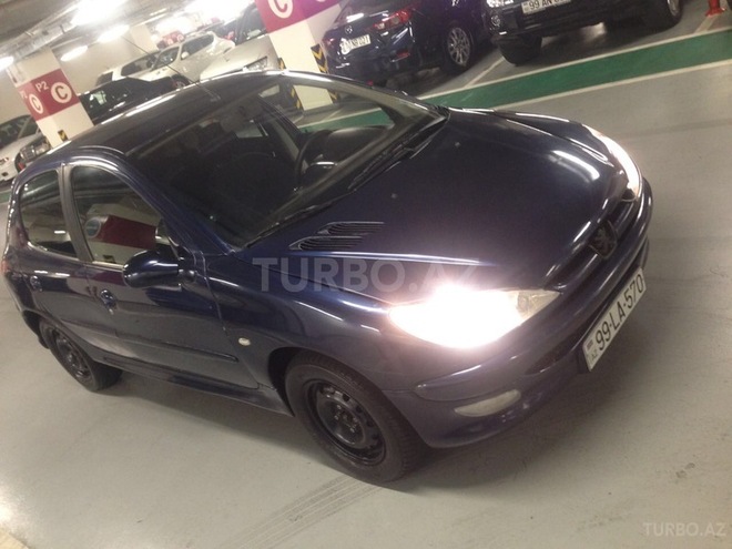 Peugeot 206 2003, 205,000 km - 1.4 l - Bakı