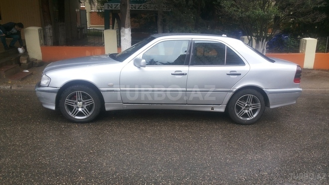 Mercedes C 240 1998, 320,000 km - 2.4 l - Bakı