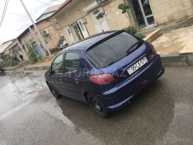 Peugeot 206 2003, 205,000 km - 1.4 l - Bakı