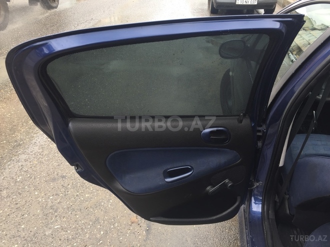 Peugeot 206 2003, 205,000 km - 1.4 l - Bakı