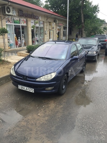 Peugeot 206 2003, 205,000 km - 1.4 l - Bakı