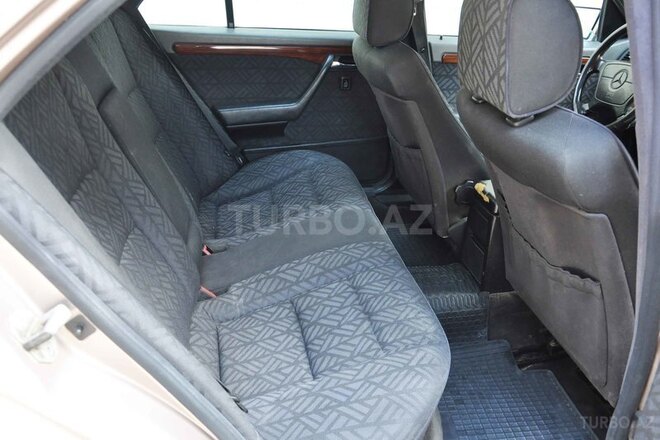 Mercedes C 180 1993, 331,520 km - 1.8 l - Bakı