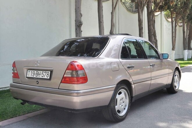 Mercedes C 180 1993, 331,520 km - 1.8 l - Bakı