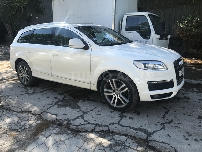 Audi Q7 2006, 147,000 km - 4.2 л - Bakı