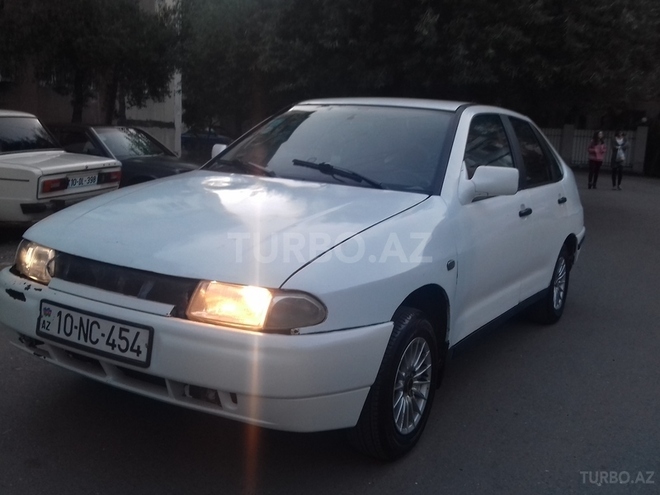 Volkswagen Polo 1995, 186,000 km - 1.6 l - Bakı