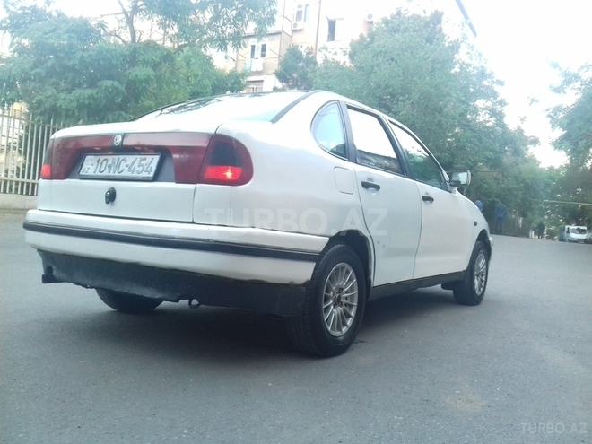 Volkswagen Polo 1995, 186,000 km - 1.6 l - Bakı