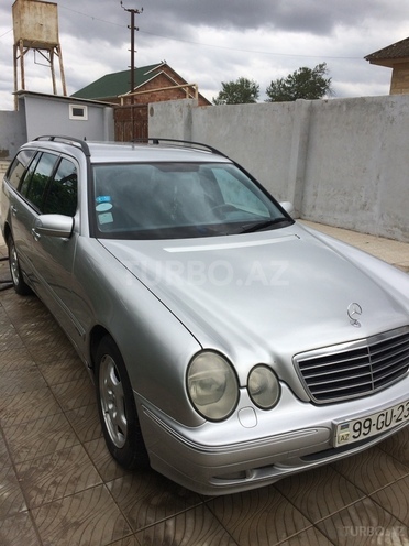 Mercedes E 220 2002, 45,000 km - 2.2 l - Bakı