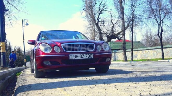 Mercedes E 240 2003, 199,779 km - 2.6 l - Qəbələ