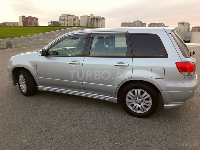 Mitsubishi Airtrek 2001, 135,000 km - 2.4 l - Bakı