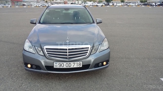 Mercedes E 220 2009, 132,000 km - 2.1 l - Bakı