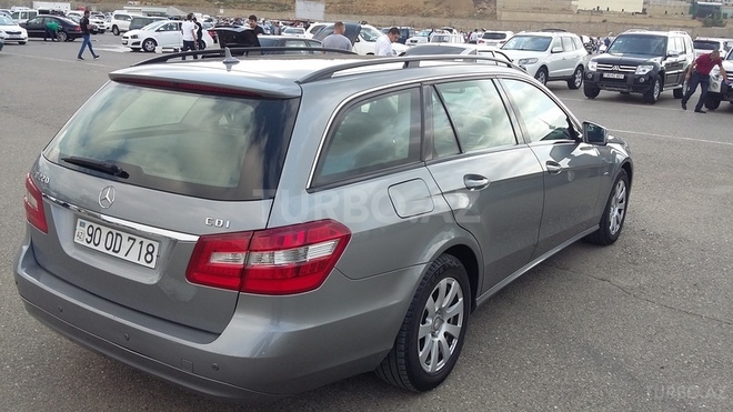 Mercedes E 220 2009, 132,000 km - 2.1 l - Bakı