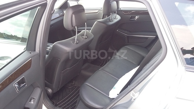 Mercedes E 220 2009, 132,000 km - 2.1 l - Bakı