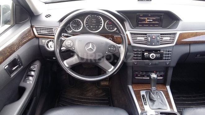 Mercedes E 220 2009, 132,000 km - 2.1 l - Bakı