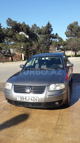 Volkswagen Passat 2002, 199,000 km - 2.8 l - Gəncə