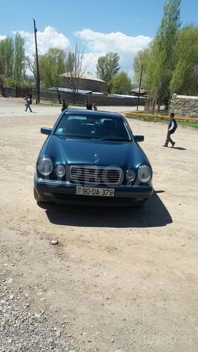 Mercedes E 220 1999, 200,000 km - 0.2 l - Bakı