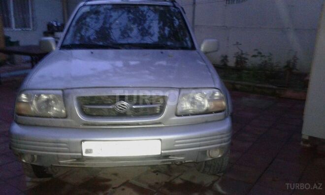 Suzuki Grand Vitara 1999, 110,000 km - 2.5 l - Bakı