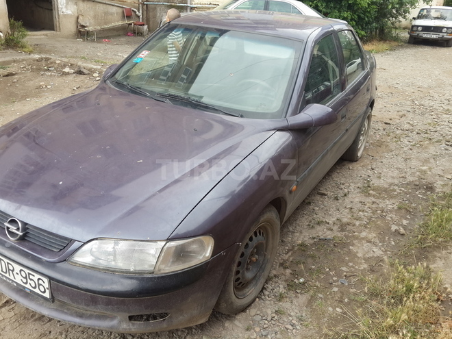 Opel Vectra 1996, 307,000 km - 1.8 l - Gəncə