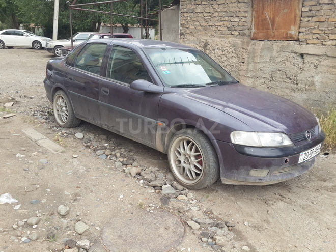 Opel Vectra 1996, 307,000 km - 1.8 l - Gəncə