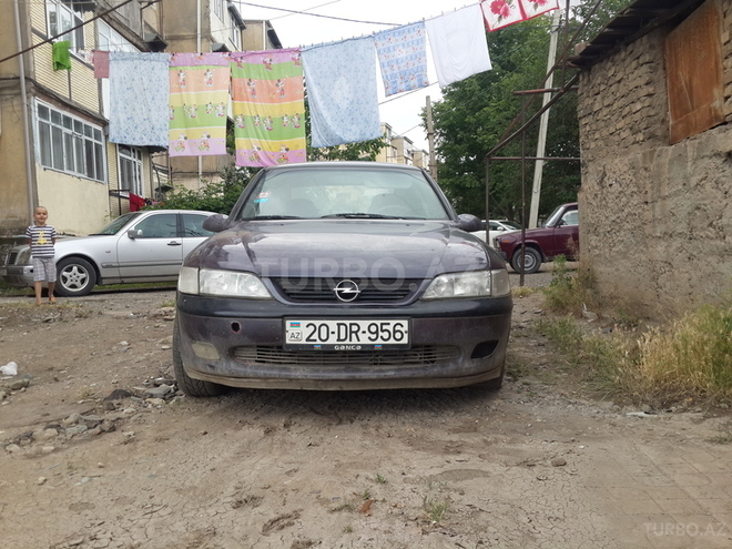 Opel Vectra 1996, 307,000 km - 1.8 l - Gəncə