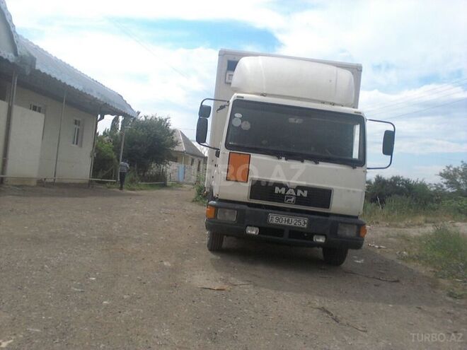 Mercedes Atego 1528 1999, 170,000 km - 0.5 л - Qazax