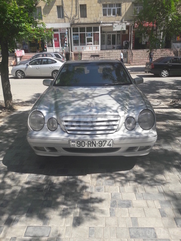Mercedes E 270 2000, 182,000 km - 2.7 l - Bakı