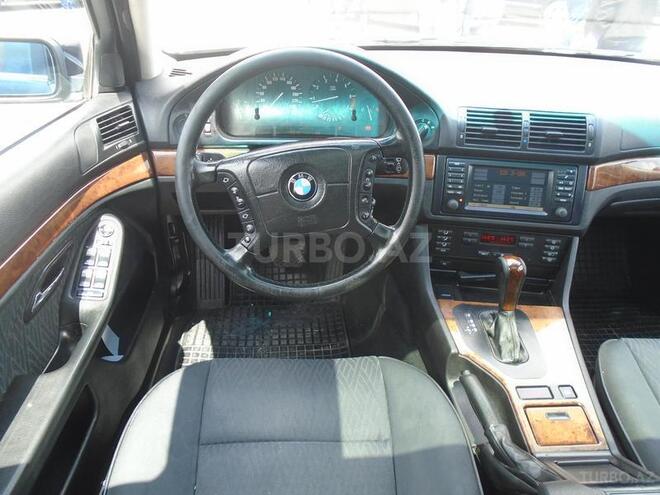 BMW 520 2001, 263,000 km - 2.2 l - Bakı
