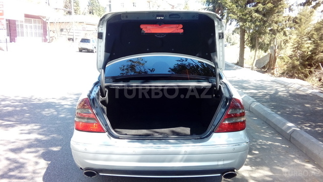 Mercedes E 220 2006, 274,000 km - 2.2 l - Bakı